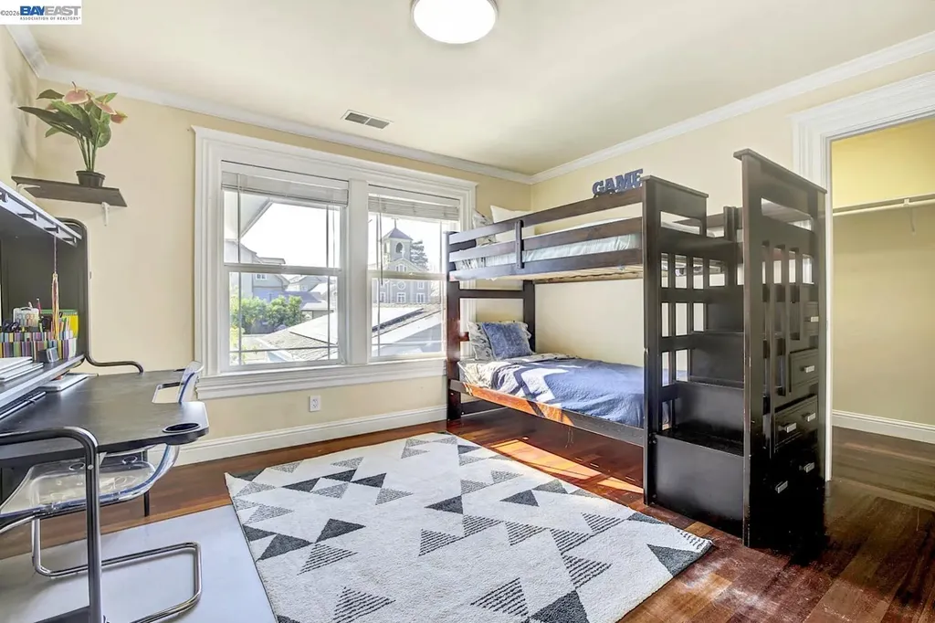 2635 10th Street Oakland CA 94601
