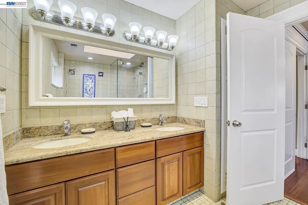 2635 10th Street Oakland CA 94601