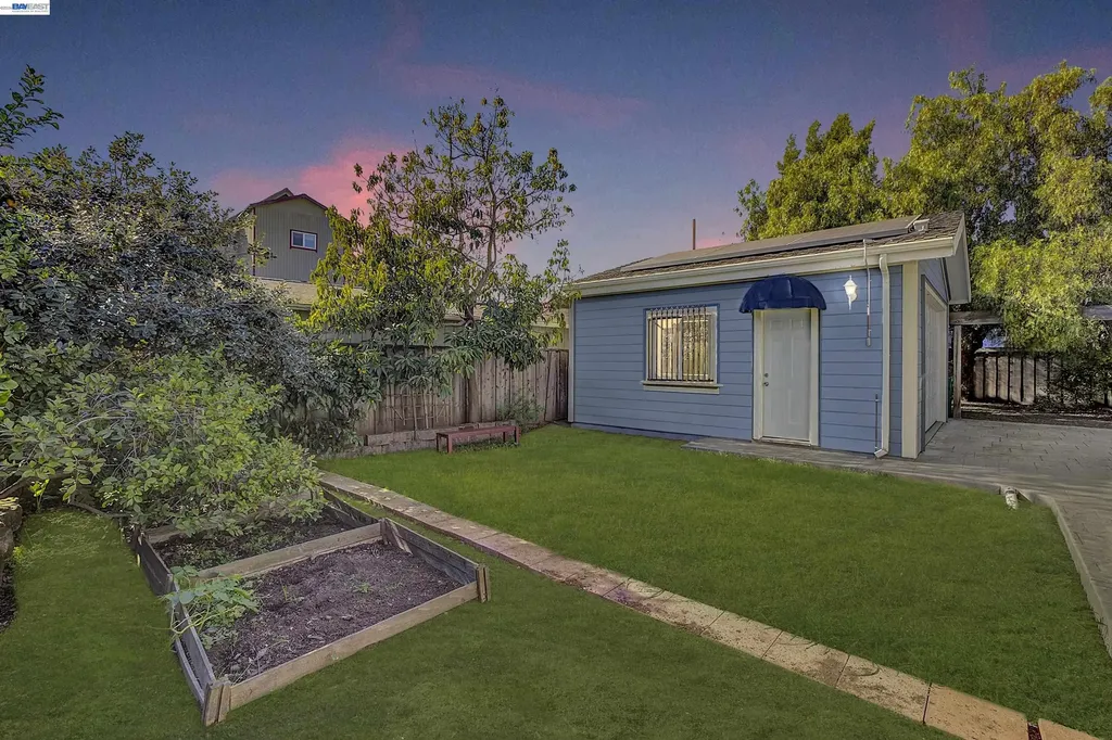 2635 10th Street Oakland CA 94601