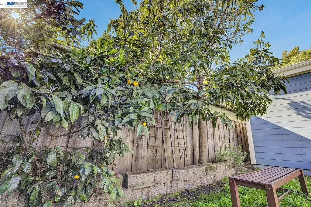 2635 10th Street Oakland CA 94601