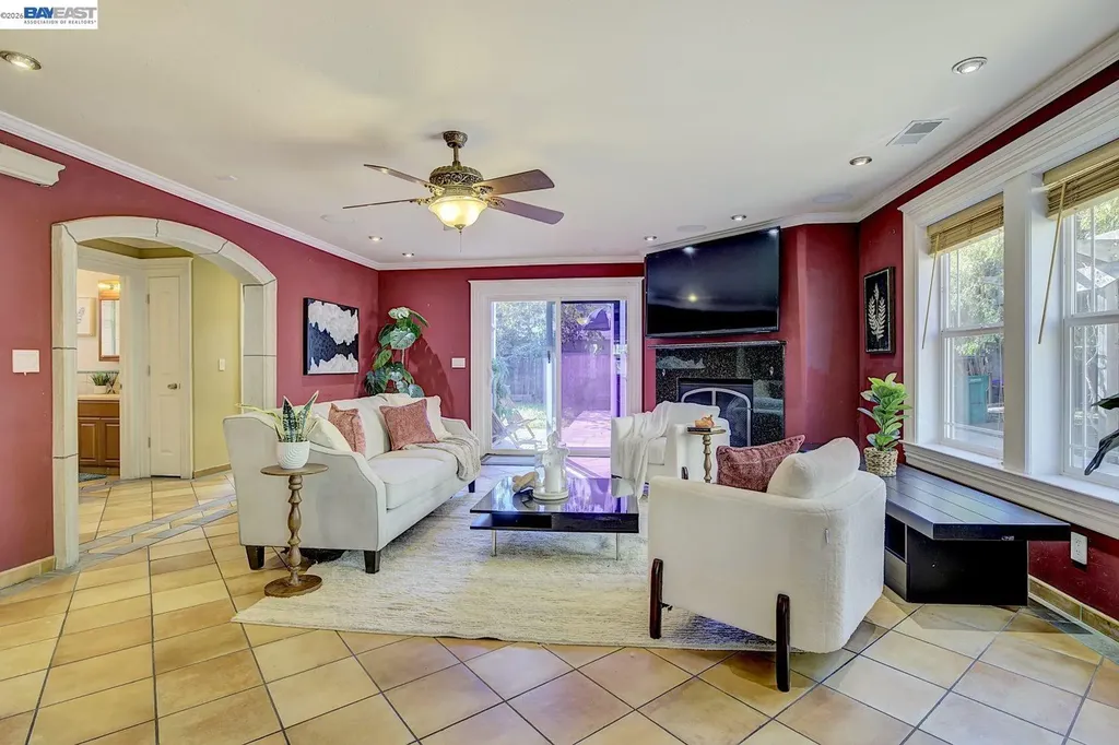 2635 10th Street Oakland CA 94601