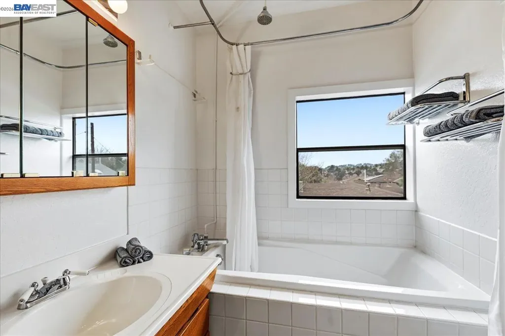 18425 Pepper Street Castro Valley CA 94546