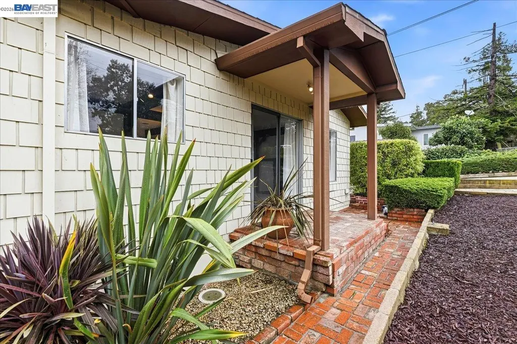 18425 Pepper Street Castro Valley CA 94546