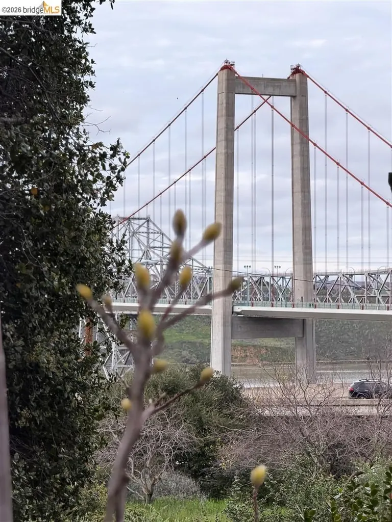 1799 Pomona Street Crockett CA 94525