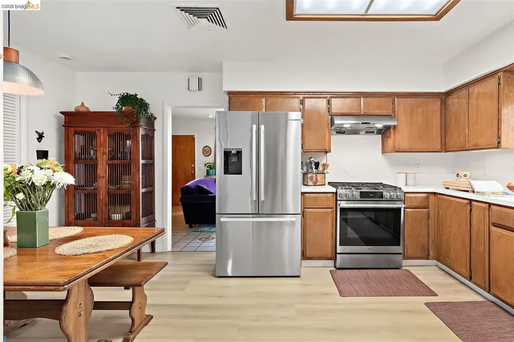 1799 Pomona Street Crockett CA 94525