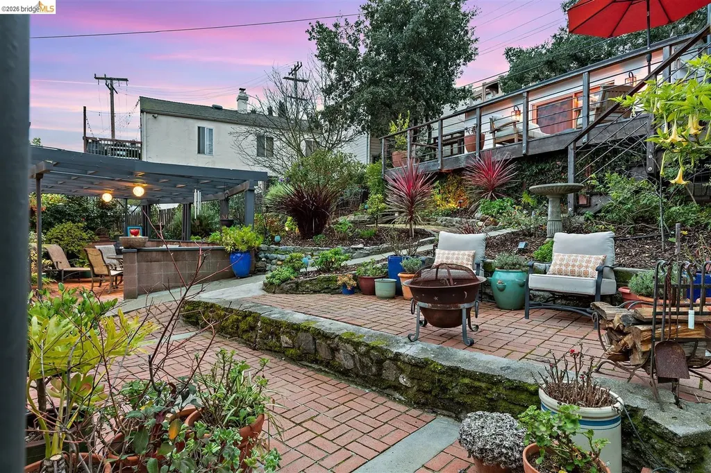 1799 Pomona Street Crockett CA 94525