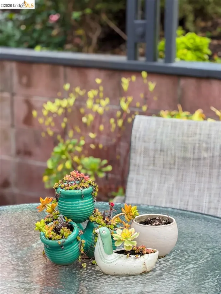 1799 Pomona Street Crockett CA 94525