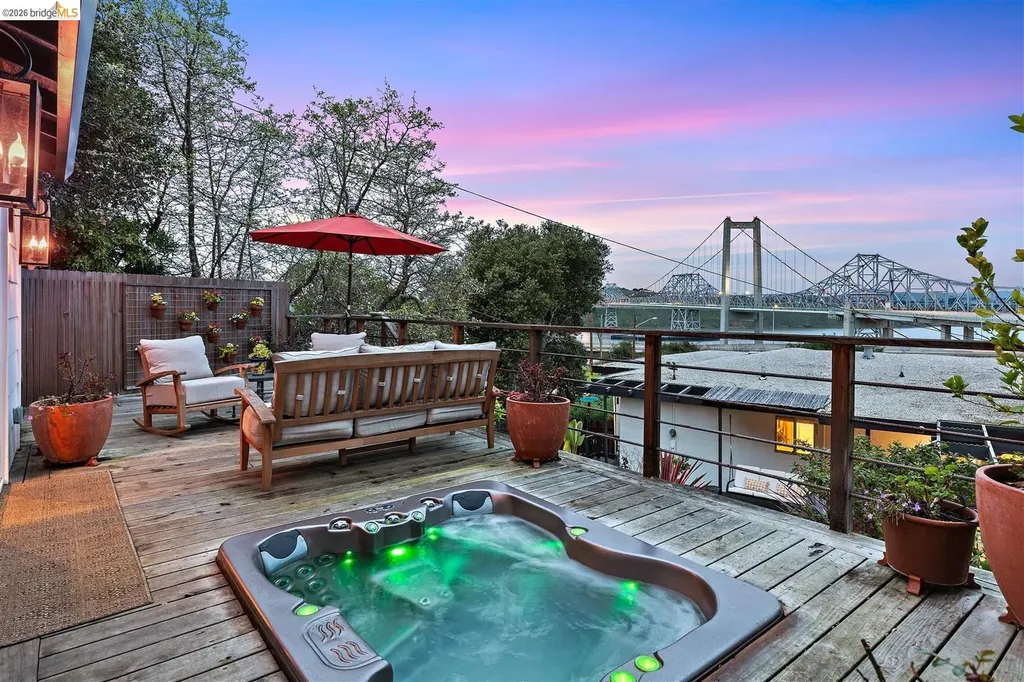 1799 Pomona Street Crockett CA 94525