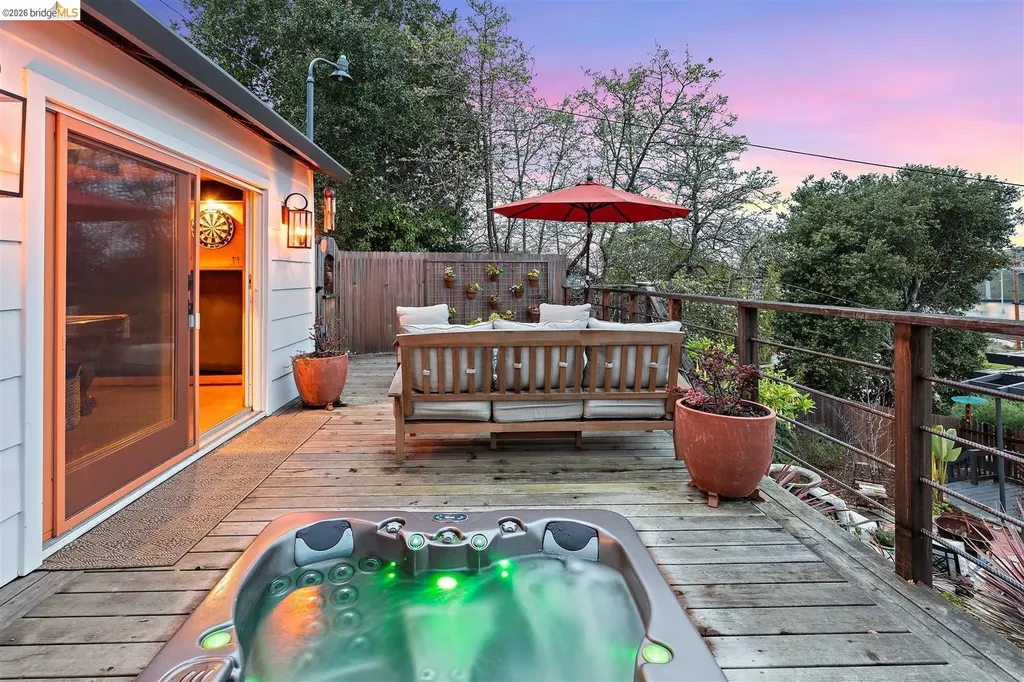 1799 Pomona Street Crockett CA 94525