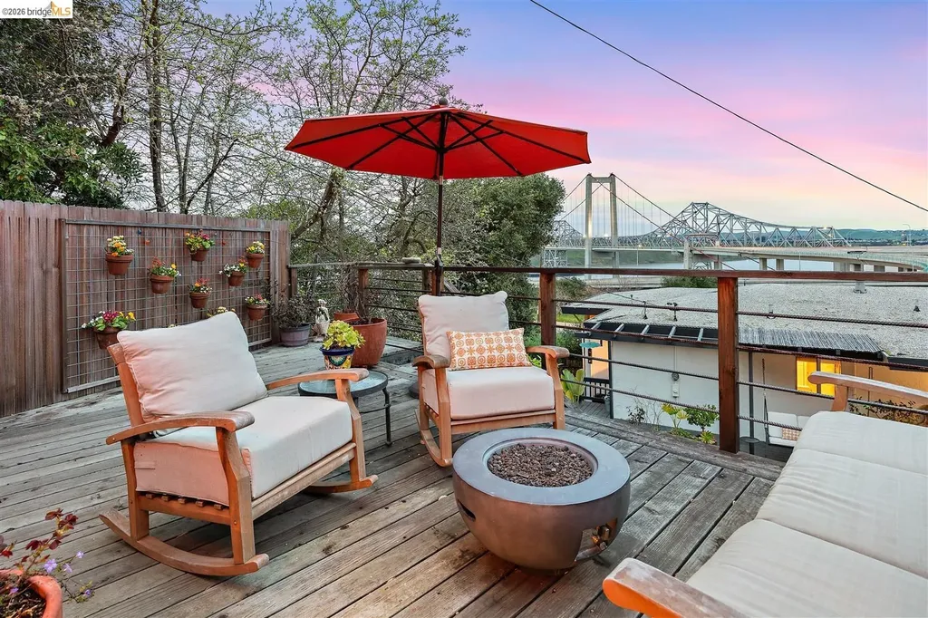 1799 Pomona Street Crockett CA 94525