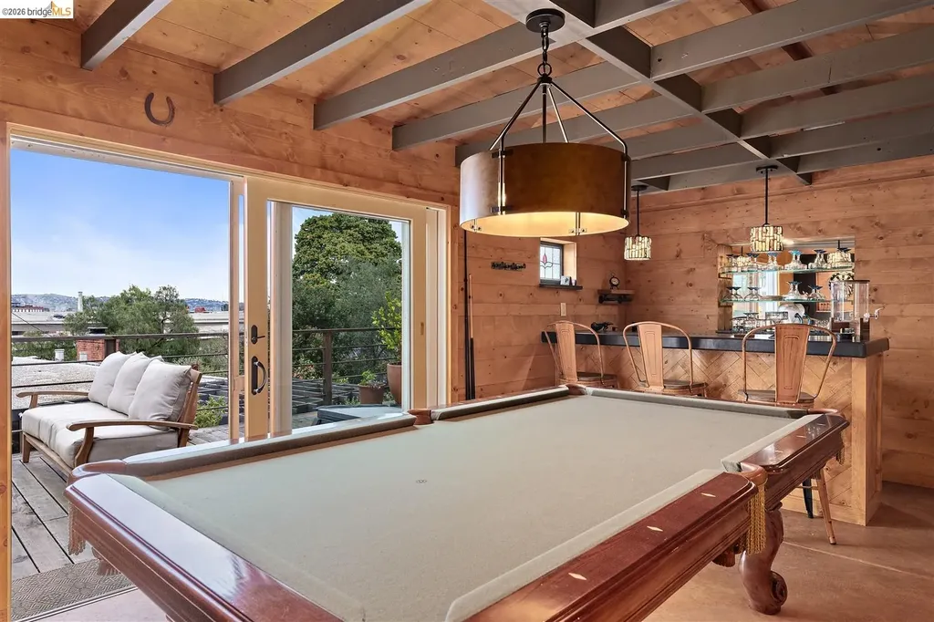 1799 Pomona Street Crockett CA 94525