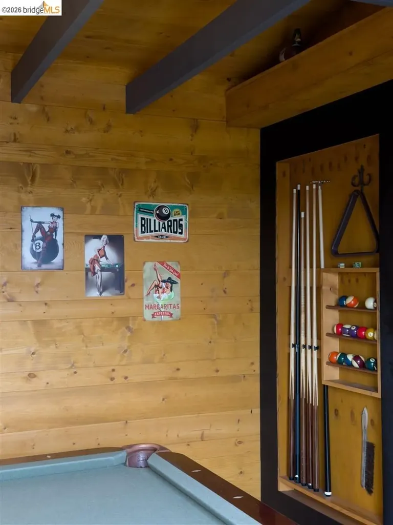 1799 Pomona Street Crockett CA 94525