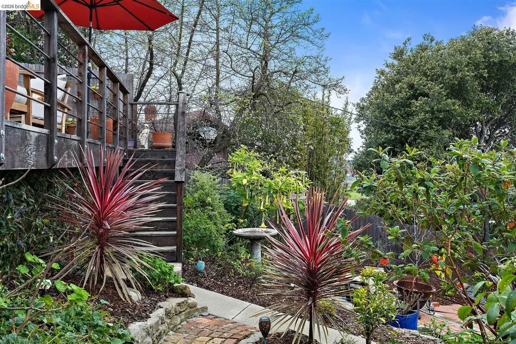 1799 Pomona Street Crockett CA 94525