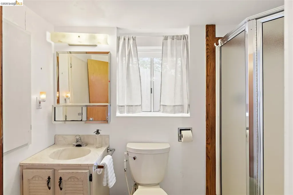 1799 Pomona Street Crockett CA 94525