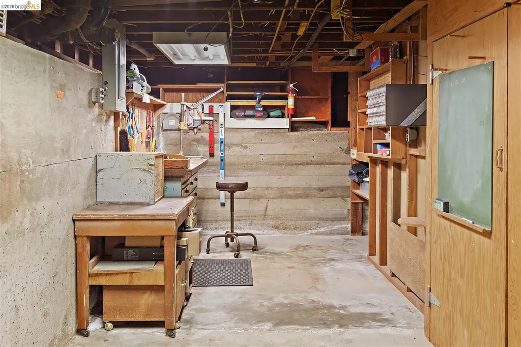 1799 Pomona Street Crockett CA 94525