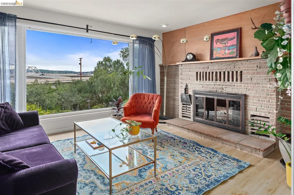 1799 Pomona Street Crockett CA 94525