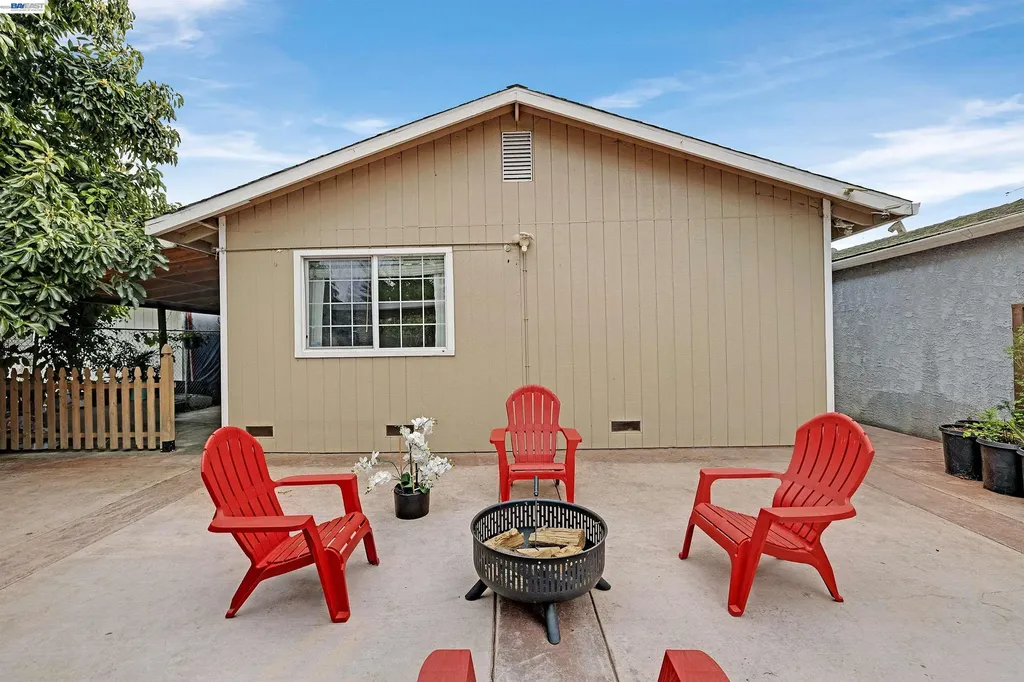 1615 85th Avenue Oakland CA 94621
