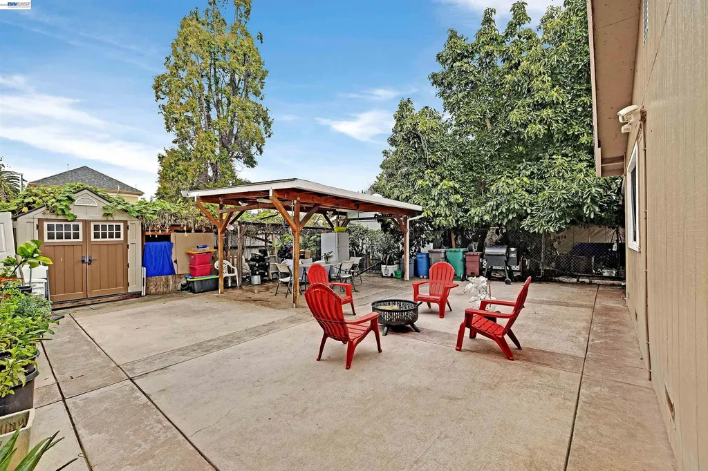 1615 85th Avenue Oakland CA 94621
