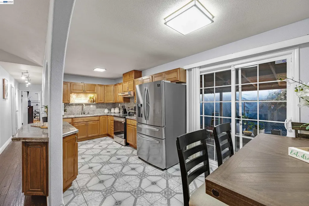 1615 85th Avenue Oakland CA 94621