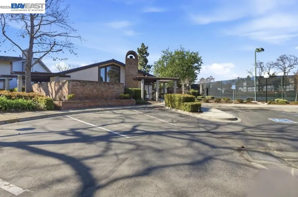 6043 Joaquin Murieta Avenue Newark CA 94560