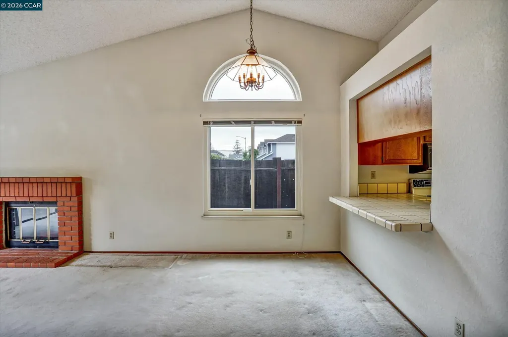 1286 Clarke Lane Alameda CA 94502