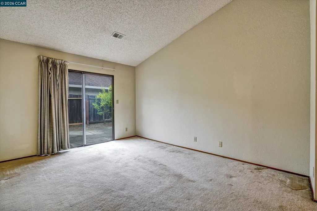 1286 Clarke Lane Alameda CA 94502