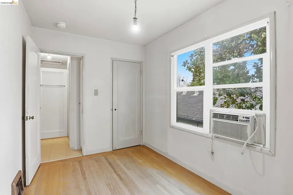 4445 Tompkins Avenue Oakland CA 94619