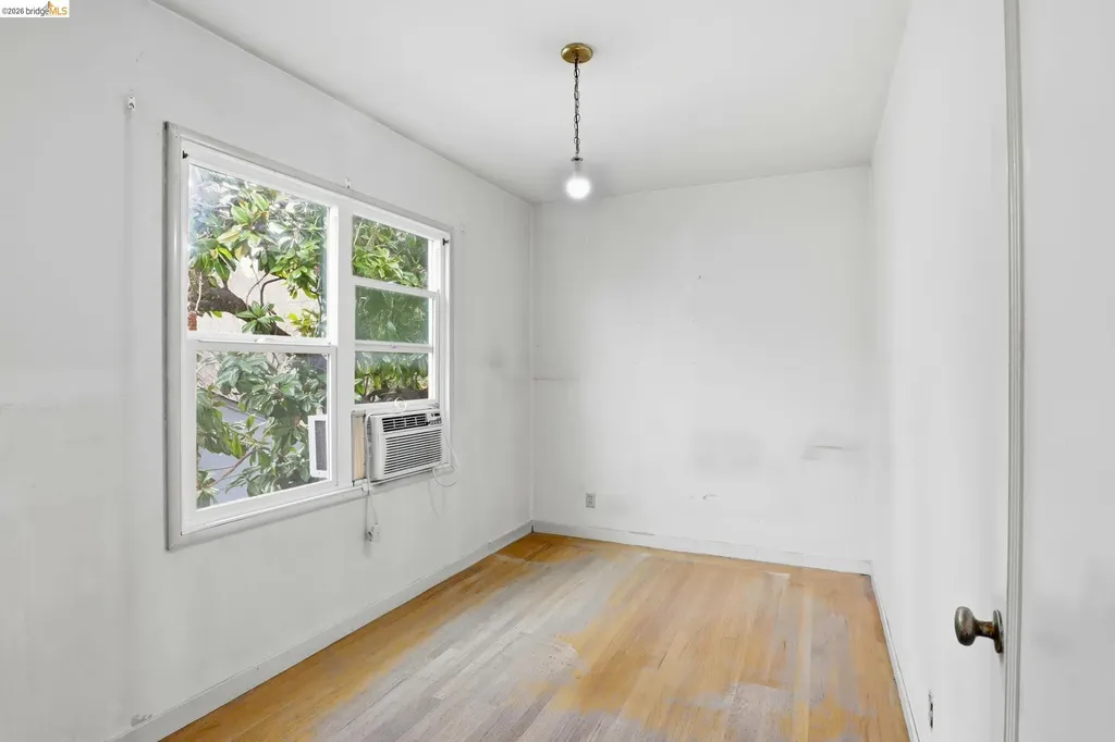 4445 Tompkins Avenue Oakland CA 94619