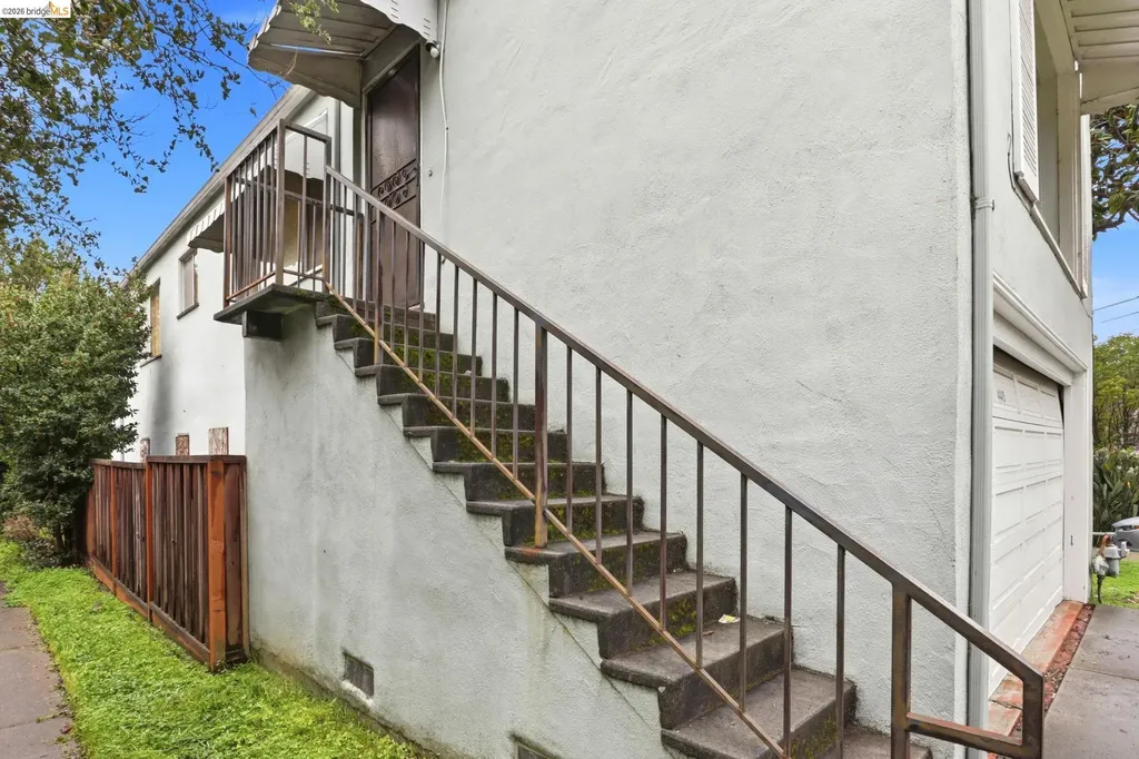 4445 Tompkins Avenue Oakland CA 94619