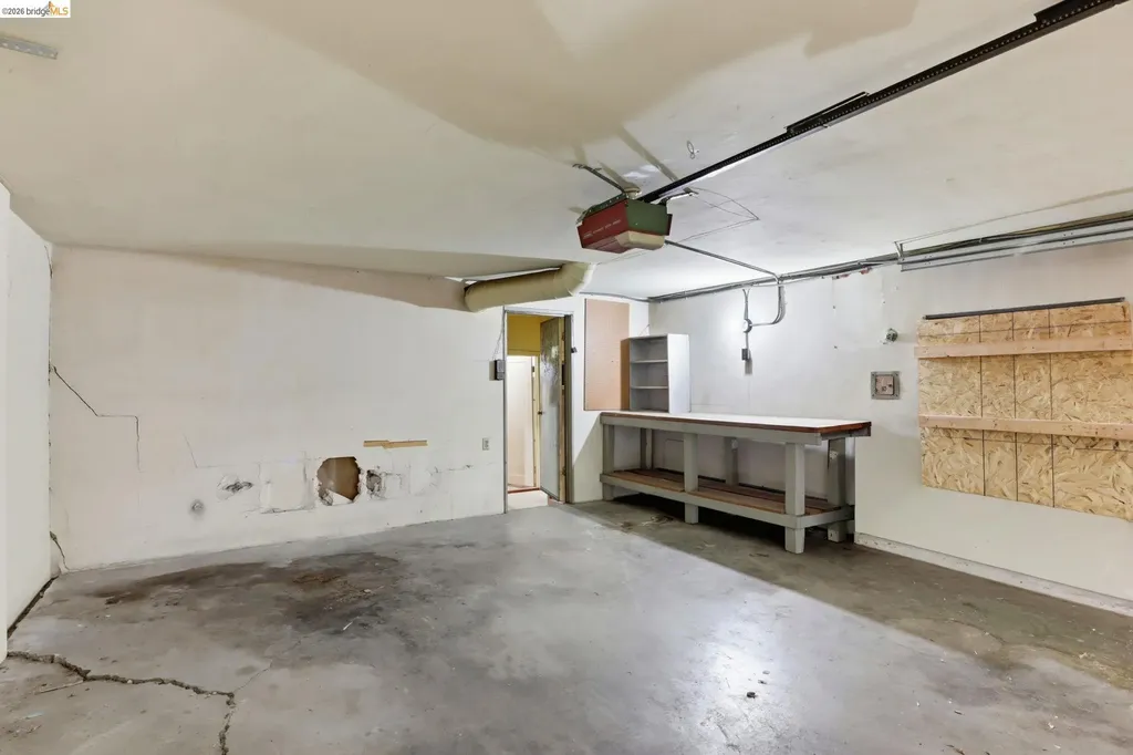 4445 Tompkins Avenue Oakland CA 94619