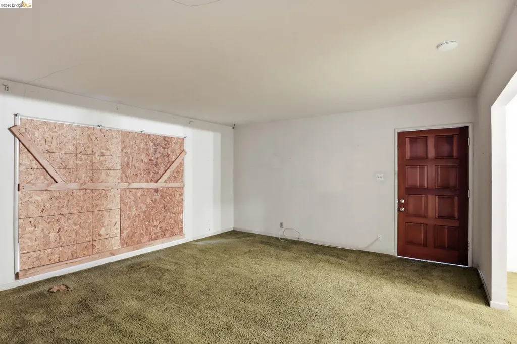 4445 Tompkins Avenue Oakland CA 94619