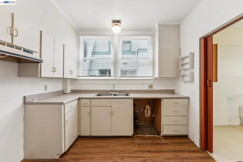 2643 Stuart Street Berkeley CA 94705