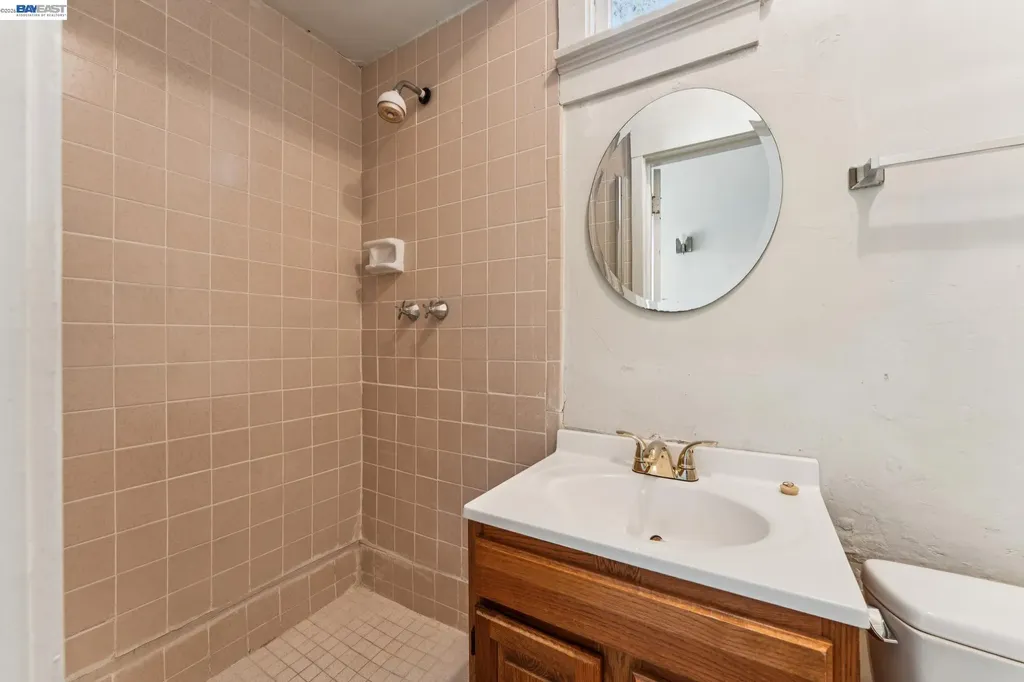 2643 Stuart Street Berkeley CA 94705