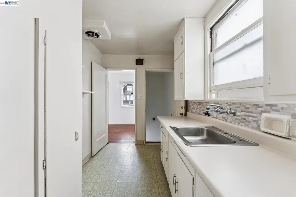 2643 Stuart Street Berkeley CA 94705