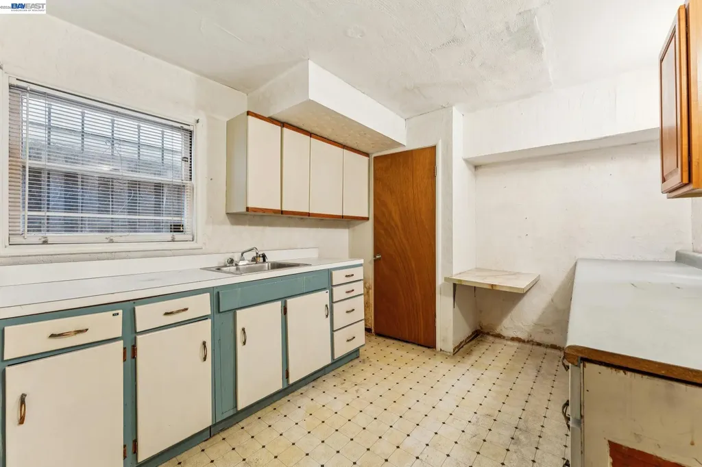 2643 Stuart Street Berkeley CA 94705