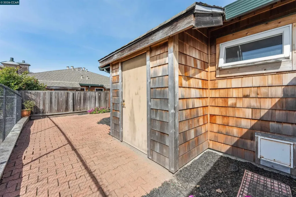 405 Centre Court Alameda CA 94502