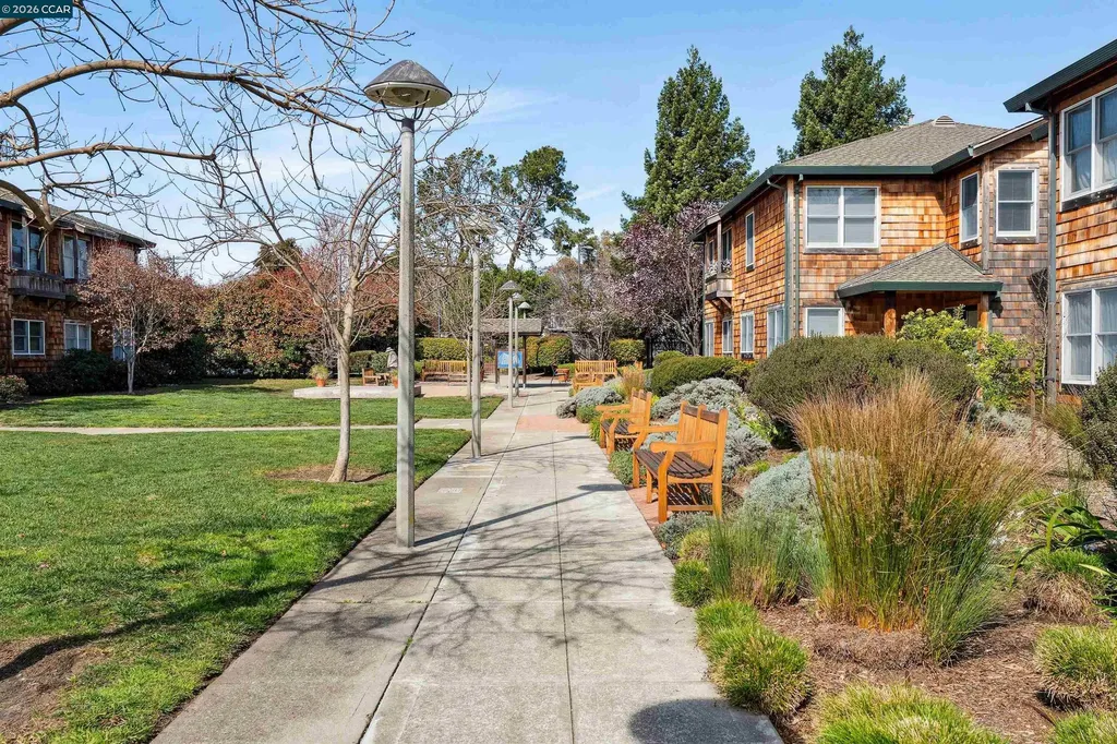 405 Centre Court Alameda CA 94502