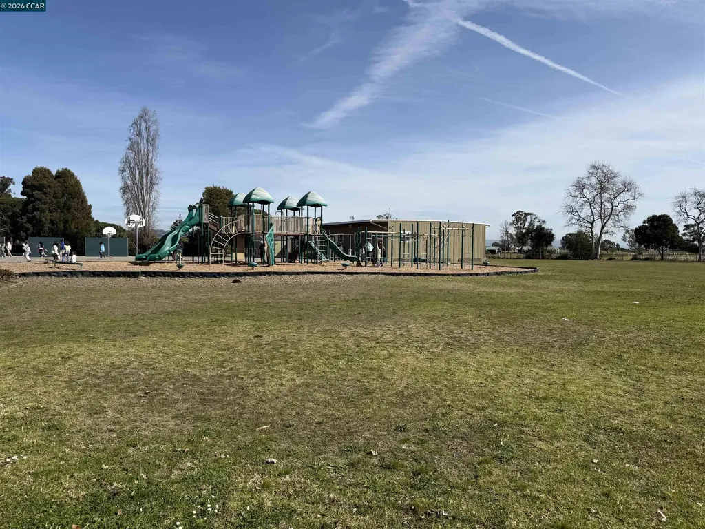 405 Centre Court Alameda CA 94502