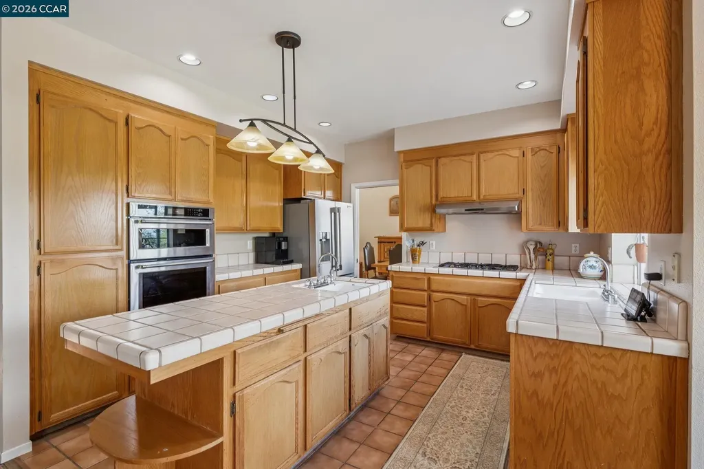 105 Crow Place Clayton CA 94517