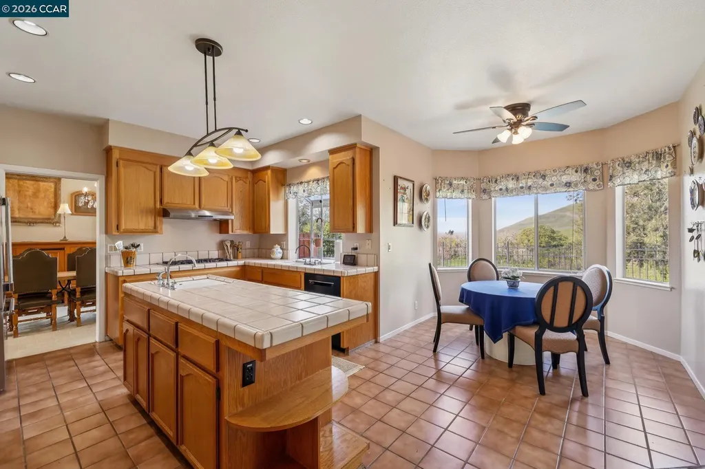 105 Crow Place Clayton CA 94517