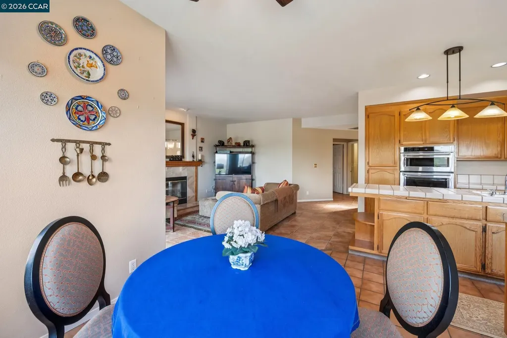 105 Crow Place Clayton CA 94517