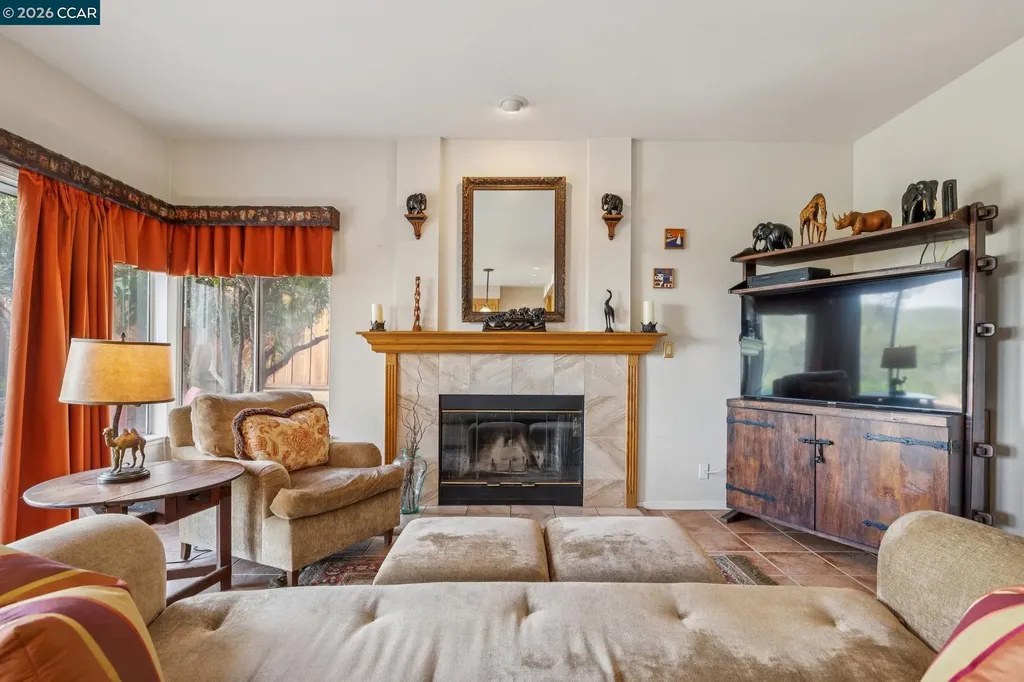 105 Crow Place Clayton CA 94517