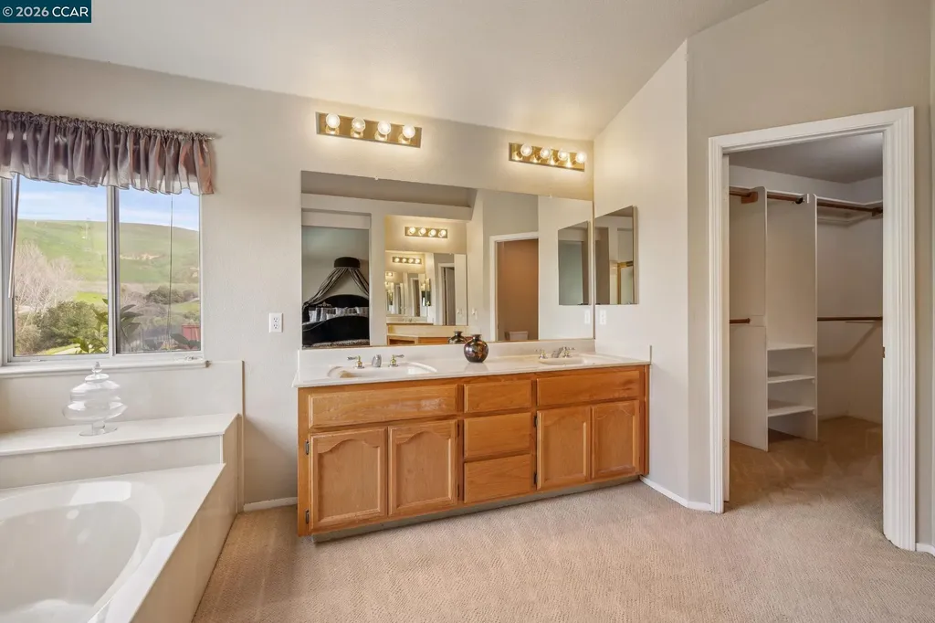 105 Crow Place Clayton CA 94517