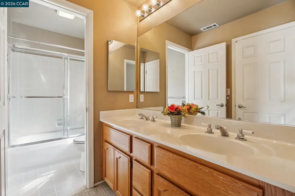 105 Crow Place Clayton CA 94517