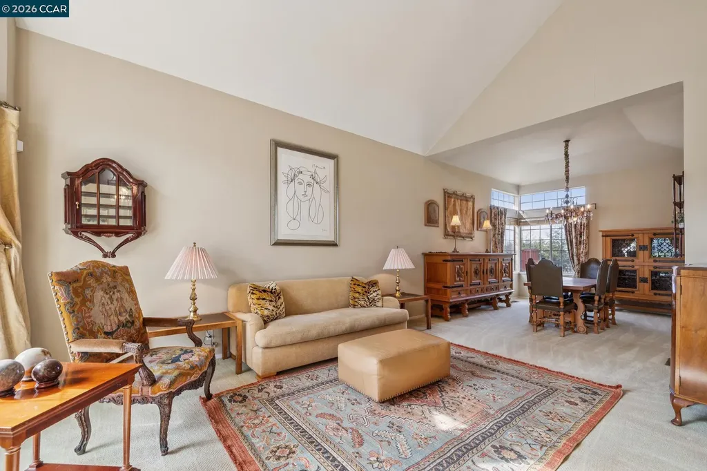 105 Crow Place Clayton CA 94517