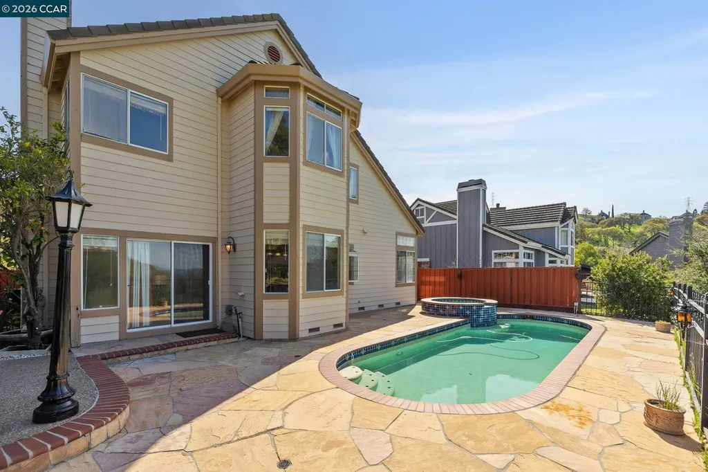 105 Crow Place Clayton CA 94517