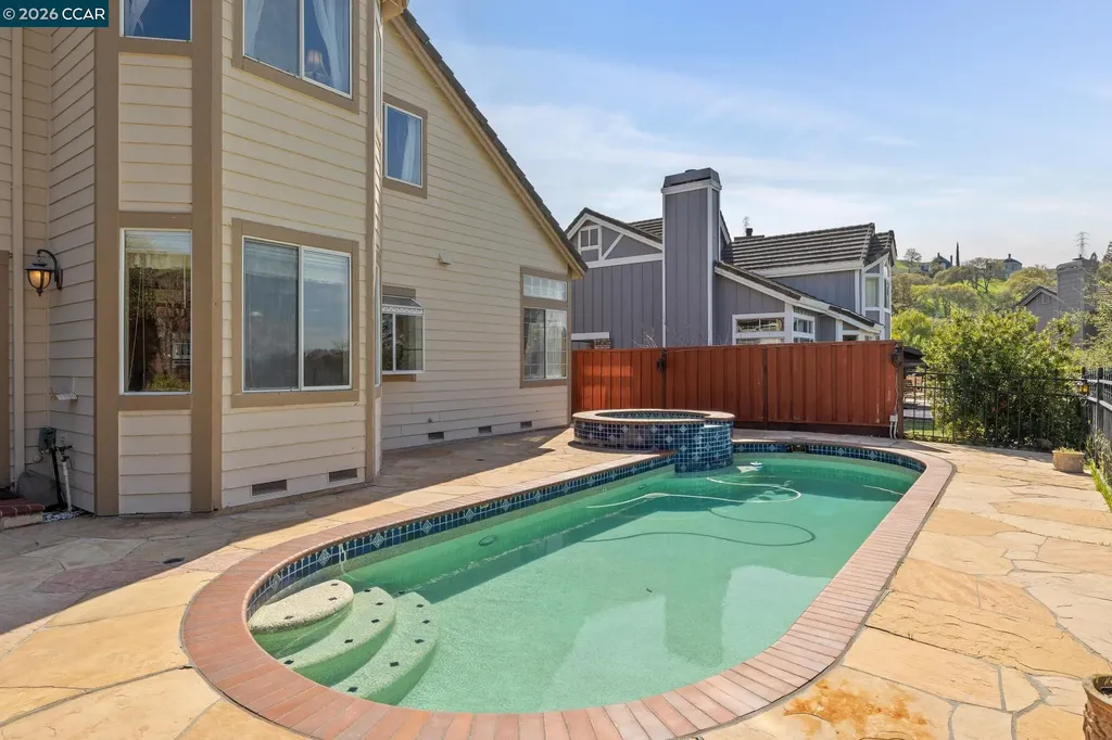 105 Crow Place Clayton CA 94517