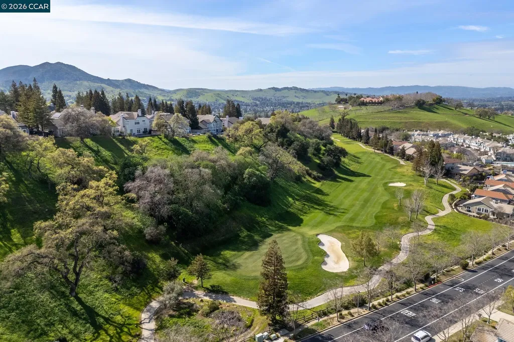 105 Crow Place Clayton CA 94517