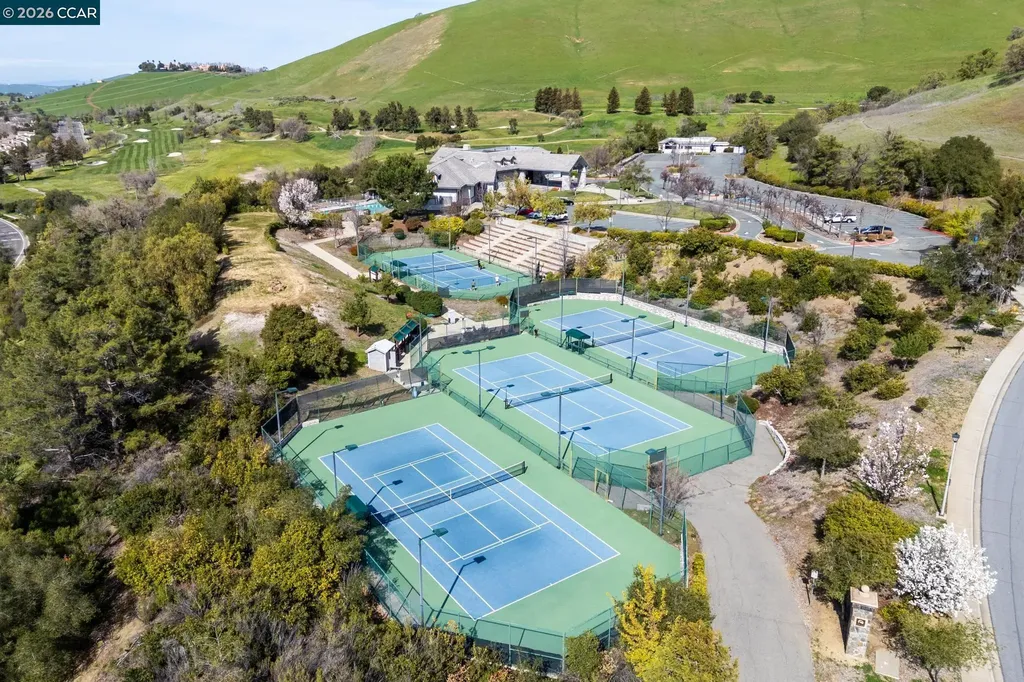 105 Crow Place Clayton CA 94517