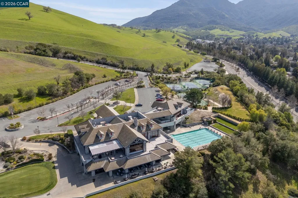 105 Crow Place Clayton CA 94517